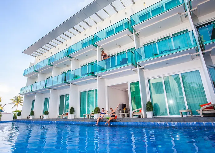 Kc Beach Club & Pool Villas